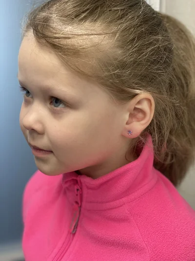 Kolekcja medycznych kolczyków Inverness