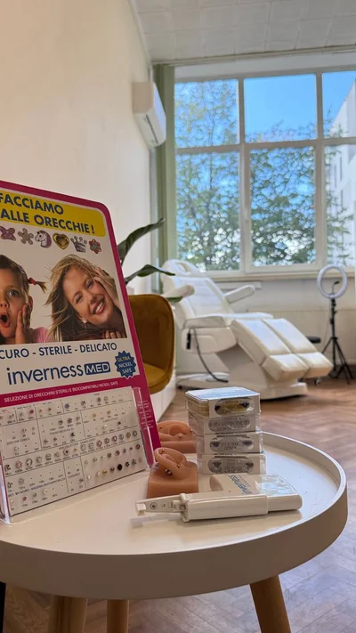 Studio Inverness MED z profesjonalnym sprzętem do przekłuwania uszu