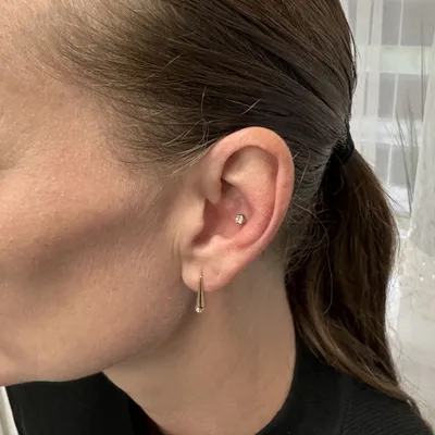 Przekłuwanie chrząstki (Helix, Conch, Tragus) - Gentle Piercing