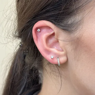 Przekłuwanie chrząstki (Helix, Conch, Tragus) - Gentle Piercing